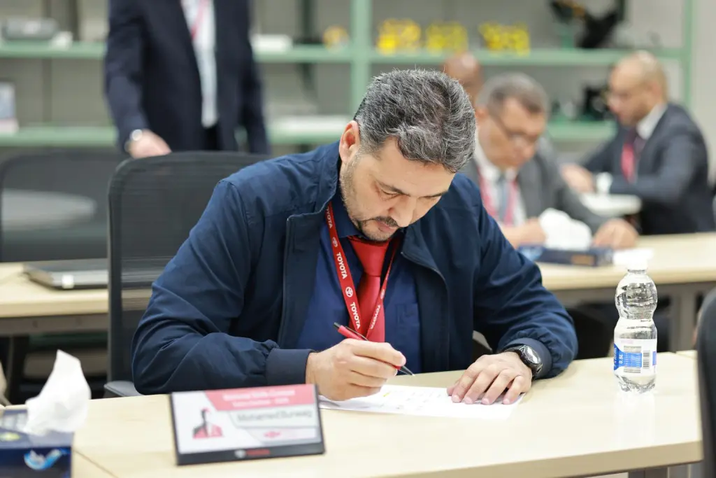 تويوتا ليبيا تنظّم مسابقة مهارات المبيعات لتعزيز جودة الخدمة والارتقاء بتجربة العملاء 24 588362595 1233879485455913 8883768843534675371 n