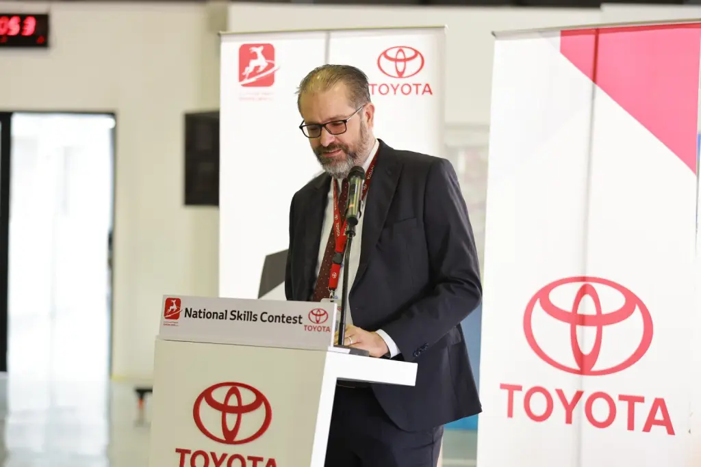 تويوتا ليبيا تنظّم مسابقة مهارات المبيعات لتعزيز جودة الخدمة والارتقاء بتجربة العملاء 25 588767987 1233878628789332 6215523253954660156 n